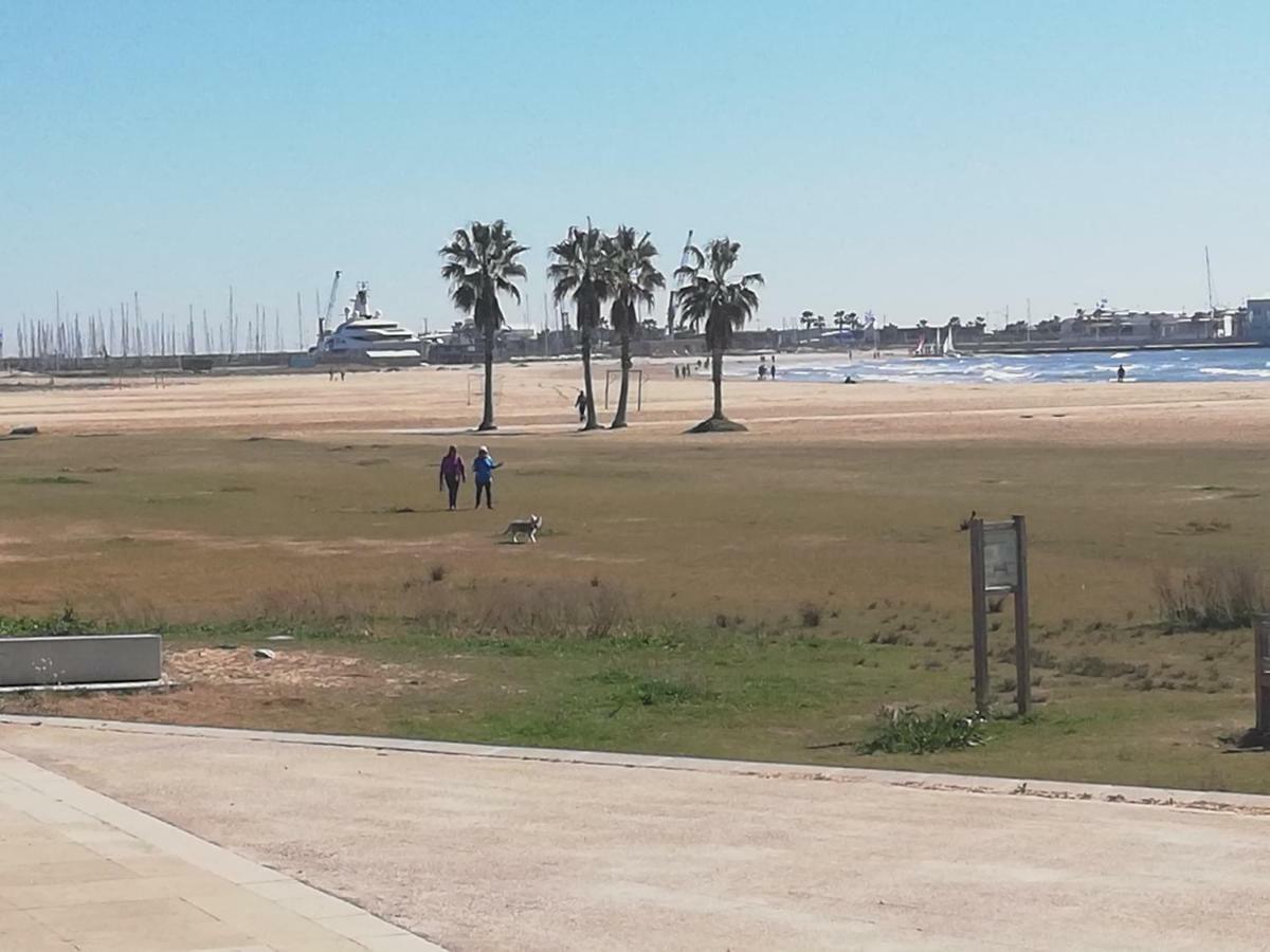 Vilanova-Beach Vilanova i la Geltrú Εξωτερικό φωτογραφία